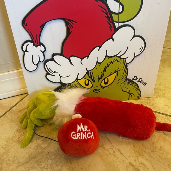 The Grinch Arm Tree Decoration - Picture 10 of 12